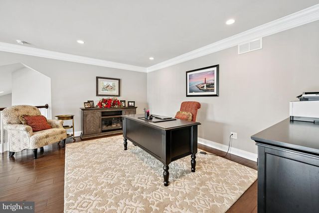 625 TOURNAMENT DR, Moorestown, NJ 08057