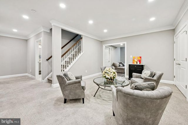 625 TOURNAMENT DR, Moorestown, NJ 08057