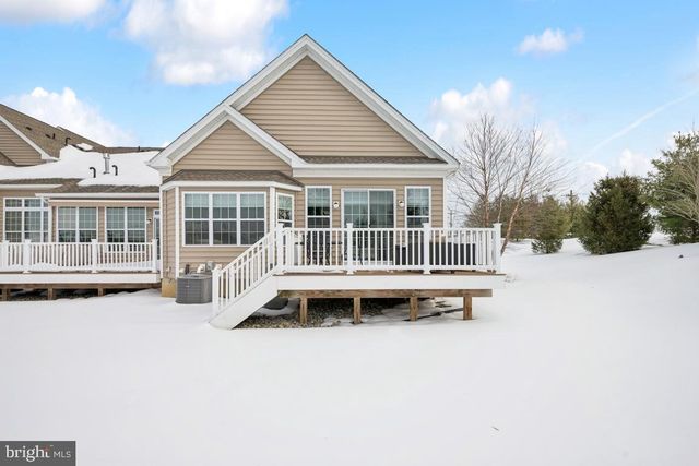 625 TOURNAMENT DR, Moorestown, NJ 08057