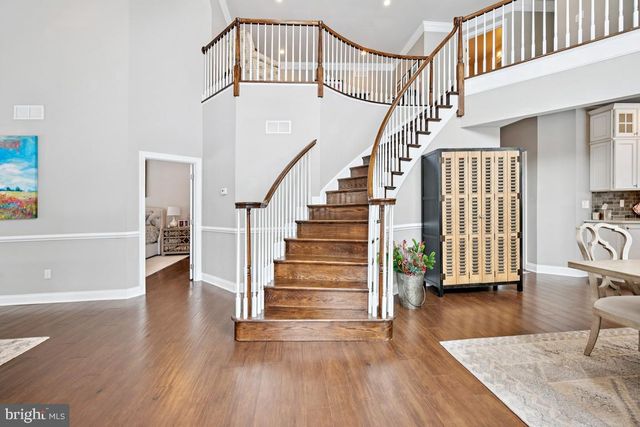 625 TOURNAMENT DR, Moorestown, NJ 08057