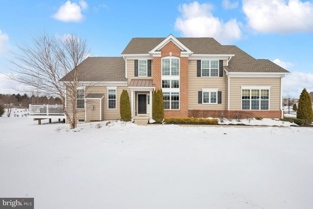 625 TOURNAMENT DR, Moorestown, NJ 08057