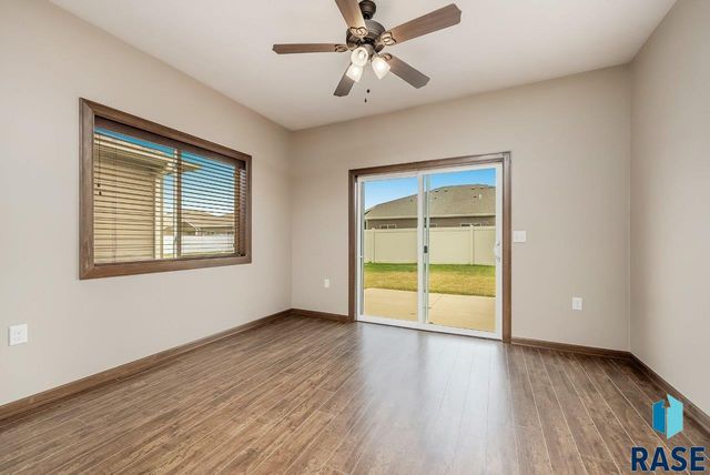 719 E 73rd St Street, Sioux Falls, SD 57108