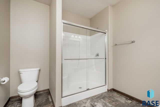 719 E 73rd St Street, Sioux Falls, SD 57108