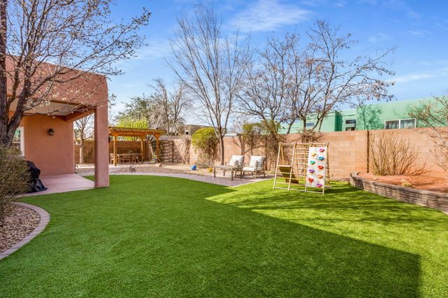 5936 Mesa Vista Trail NW, Albuquerque, NM 87120