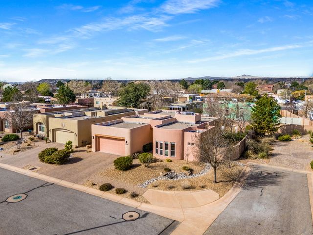 5936 Mesa Vista Trail NW, Albuquerque, NM 87120