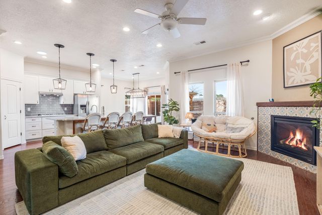 5936 Mesa Vista Trail NW, Albuquerque, NM 87120