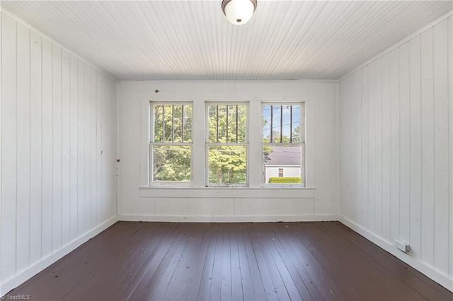 303 Foy Avenue, Lexington, NC 27292