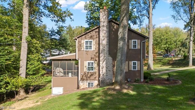 37 Meadowcrest Drive, Parkersburg, WV 26104