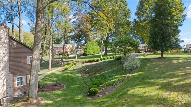 37 Meadowcrest Drive, Parkersburg, WV 26104