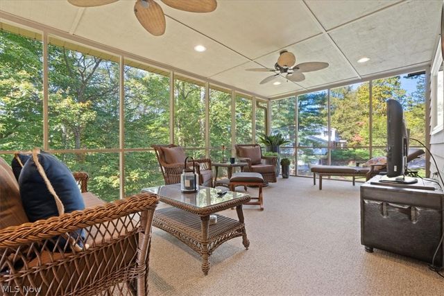 37 Meadowcrest Drive, Parkersburg, WV 26104
