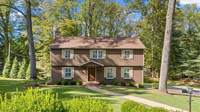 37 Meadowcrest Drive, Parkersburg, WV 26104