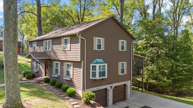 37 Meadowcrest Drive, Parkersburg, WV 26104