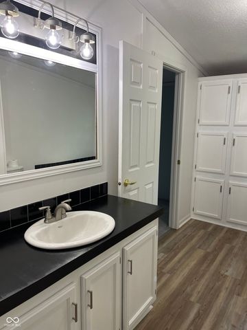 801 E High Street, Rockville, IN 47872