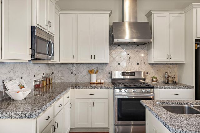 13803 Lakeview DR, Austin, TX 78732
