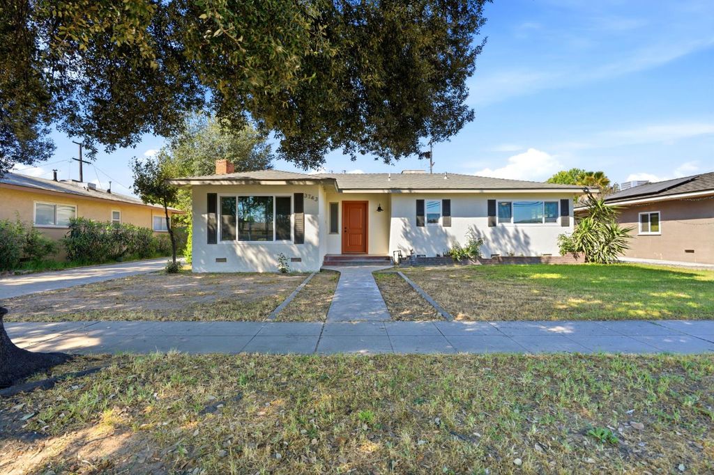 Image 2 of property listing at 3743 N Fresno Street, Fresno, CA 93726