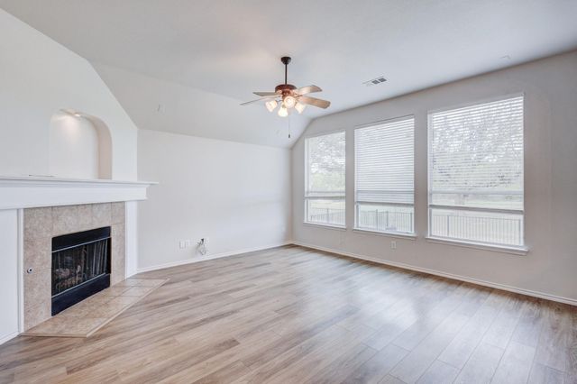 512 Wentworth Drive, Mckinney, TX 75072