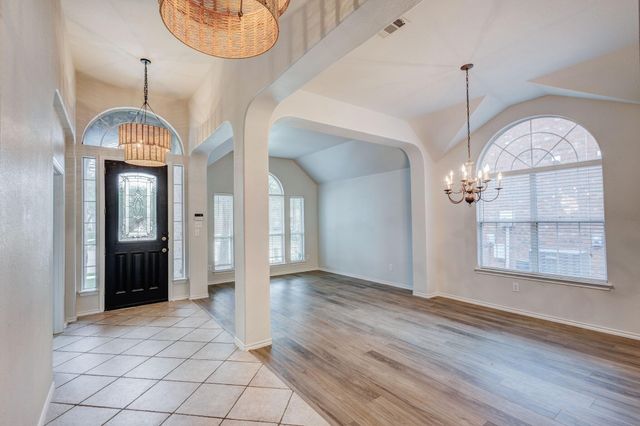 512 Wentworth Drive, Mckinney, TX 75072