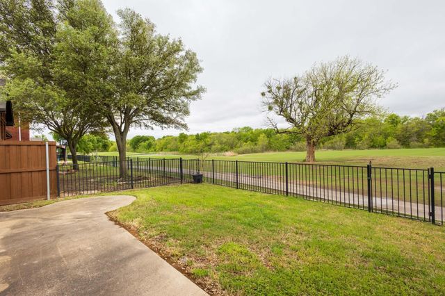 512 Wentworth Drive, Mckinney, TX 75072