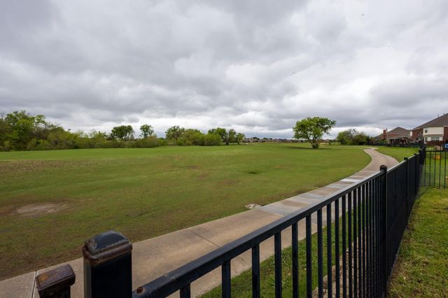 512 Wentworth Drive, Mckinney, TX 75072