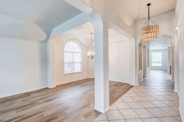 512 Wentworth Drive, Mckinney, TX 75072