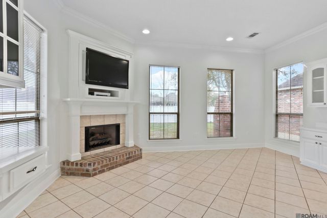 37237 Lakeshore Ave, Prairieville, LA 70769