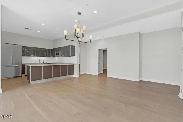 801 S Grand Avenue 1710, Los Angeles, CA 90017