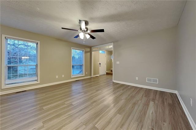 1664 Summit Place Way, Loganville, GA 30052