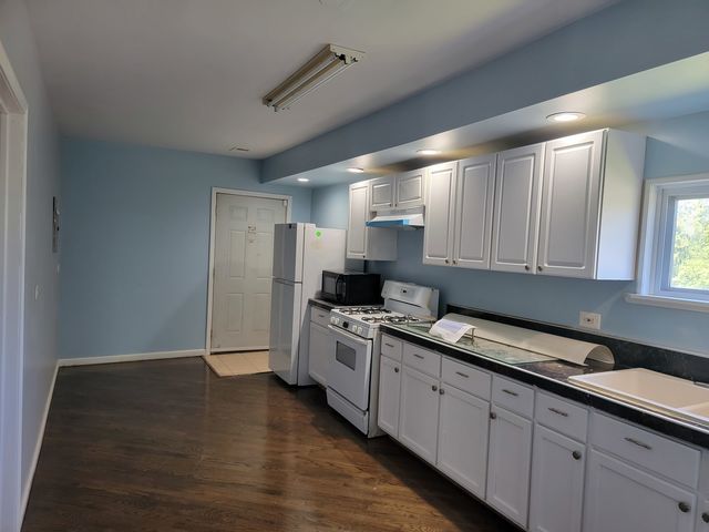 14802 Cooper Avenue, Harvey, IL 60426