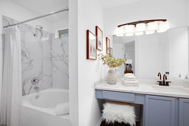 2203 Lexfield LN, Cedar Park, TX 78613