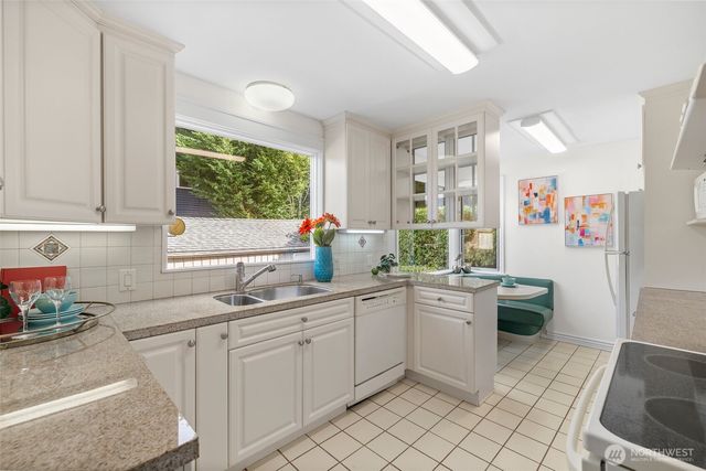 2926 W Blaine Street, Seattle, WA 98199