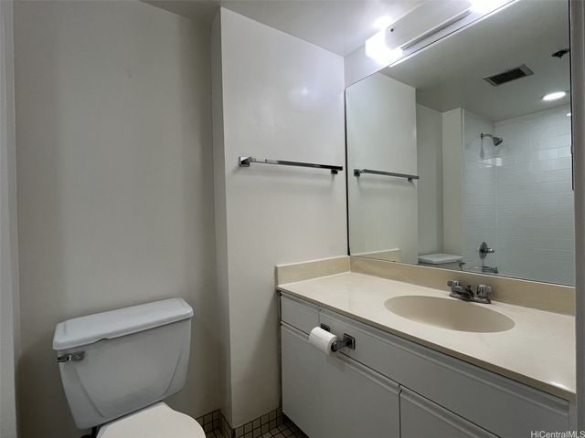 300 Wai Nani Way I1006, Honolulu, HI 96815