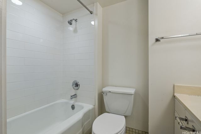 300 Wai Nani Way I1006, Honolulu, HI 96815