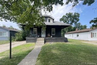 1317 E Muir Avenue, Hazel Park, MI 48030