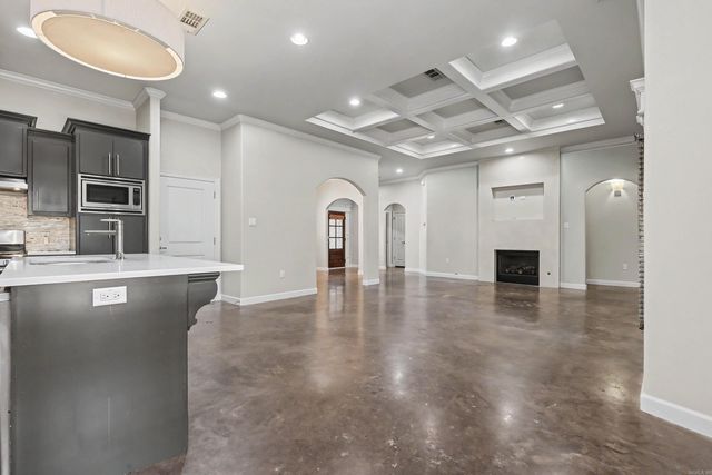 36 Kanis Creek Place, Little Rock, AR 72223