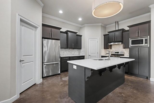 36 Kanis Creek Place, Little Rock, AR 72223
