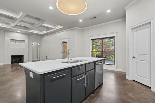 36 Kanis Creek Place, Little Rock, AR 72223