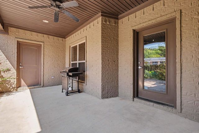 36 Kanis Creek Place, Little Rock, AR 72223