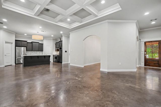 36 Kanis Creek Place, Little Rock, AR 72223