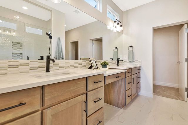 849 N Speyside Cir, Andover, KS 67002