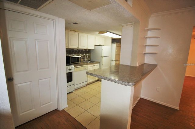 125 WATER FRONT WAY 200, Altamonte Springs, FL 32701