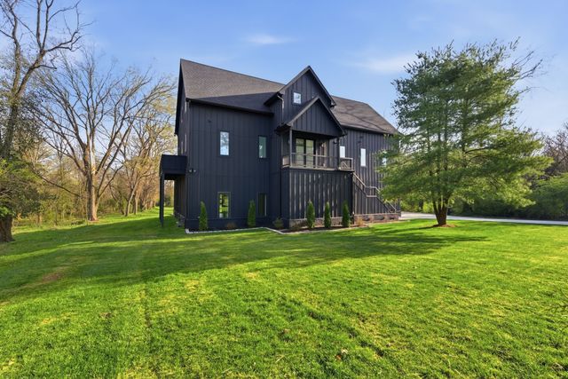 419 Lewisburg Ave, Franklin, TN 37064