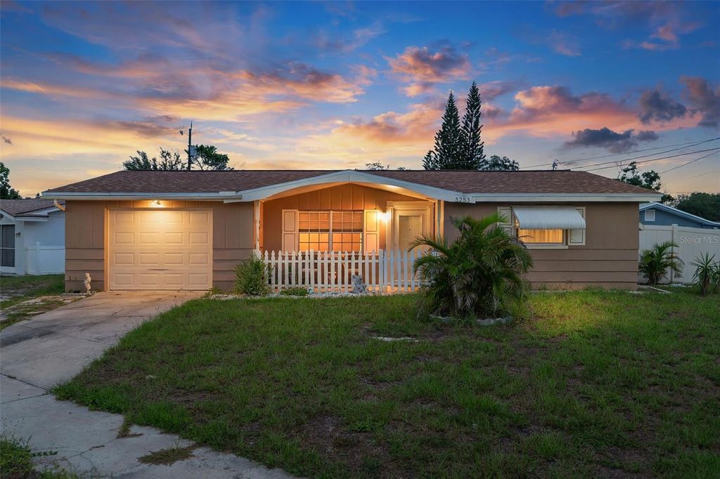 5253 FOREST HILLS DRIVE, Holiday, FL 34690