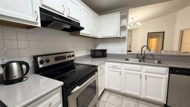 8800 LATREC AVENUE 9305, Orlando, FL 32819