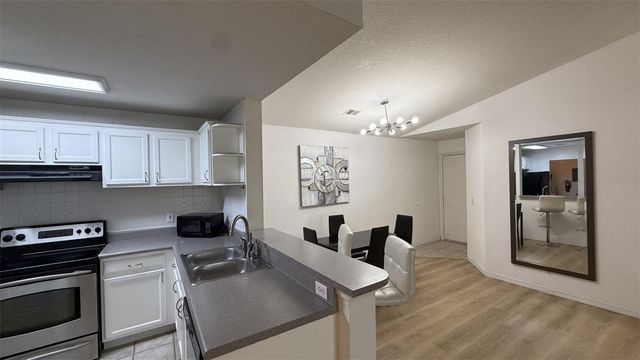 8800 LATREC AVENUE 9305, Orlando, FL 32819