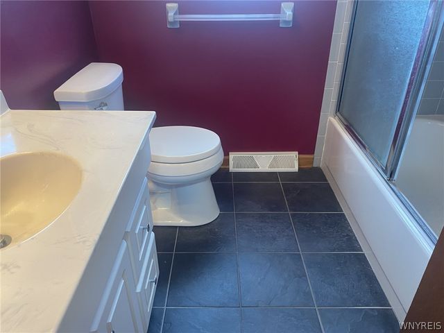 4293 Twilight Lane, Hamburg, NY 14075