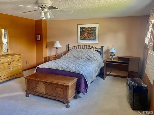 4293 Twilight Lane, Hamburg, NY 14075