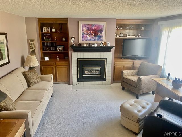 4293 Twilight Lane, Hamburg, NY 14075