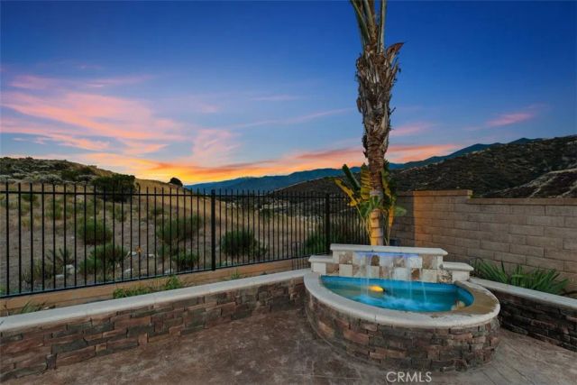 22512 Amber Eve Drive, Corona, CA 92883