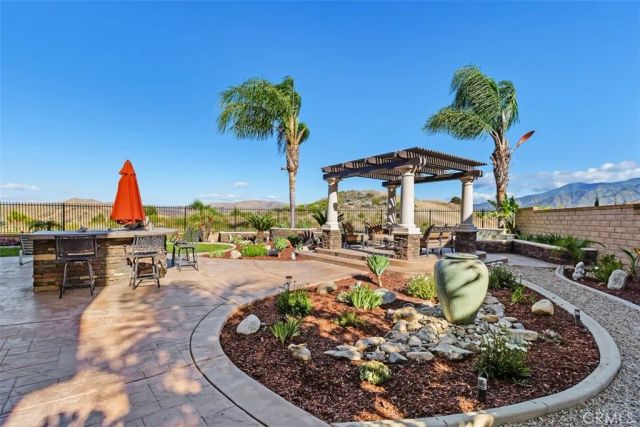 22512 Amber Eve Drive, Corona, CA 92883