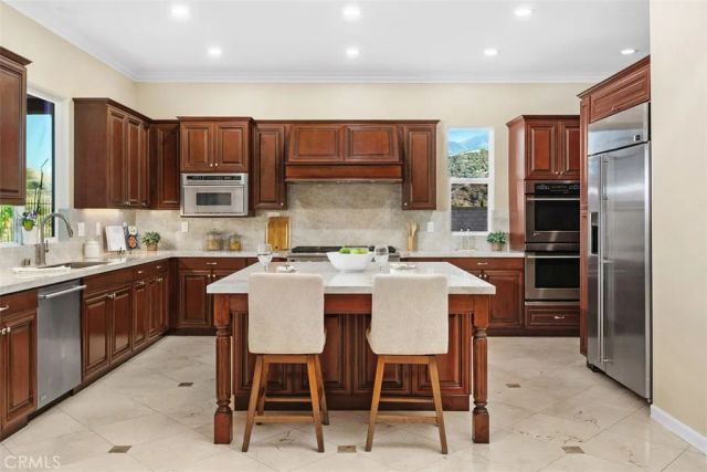 22512 Amber Eve Drive, Corona, CA 92883